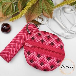 ITH Bargello embroidered round purse with zig-zag pattern and pink zipper