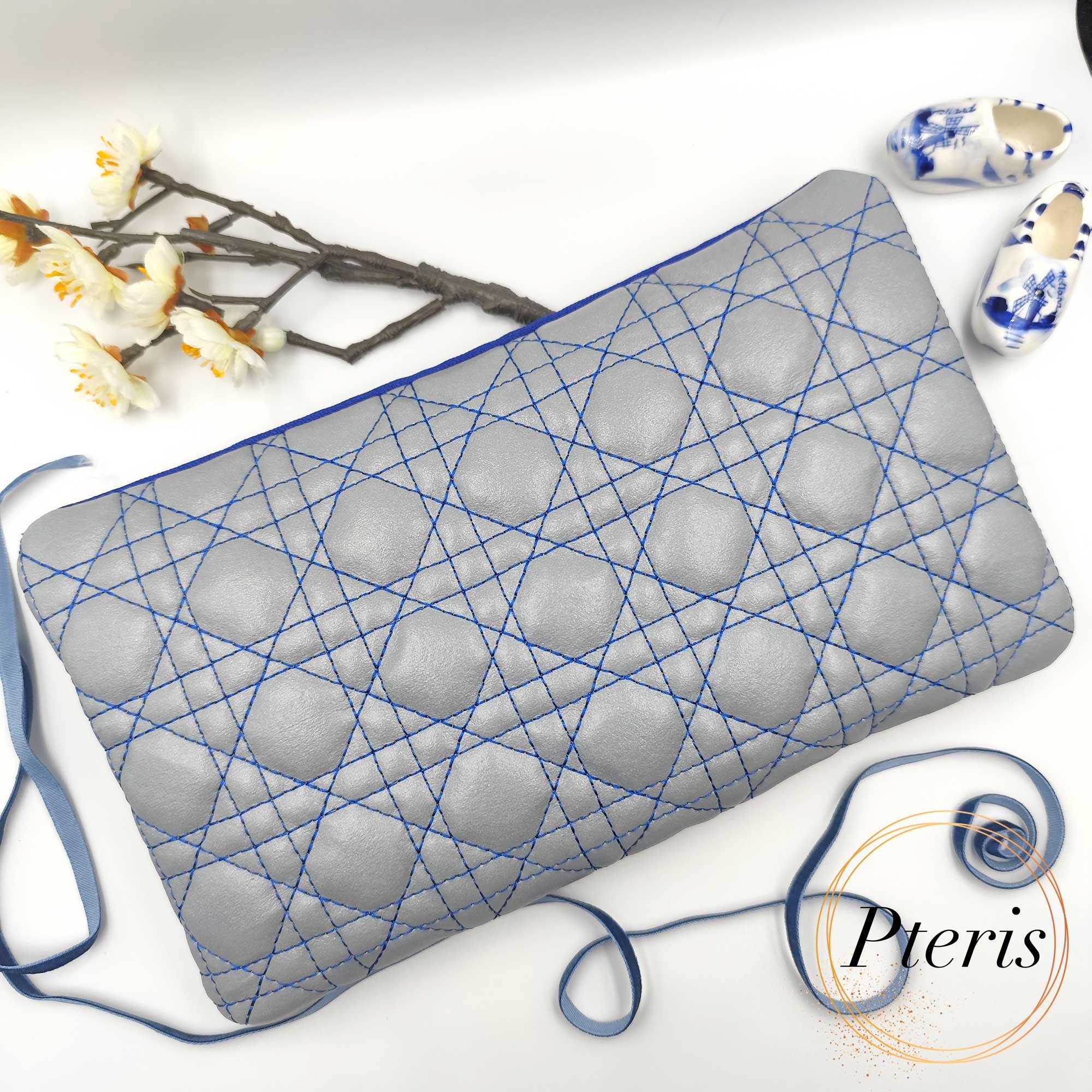 Quilted Zipper Pouch ITH Embroidery Design | 7 Sizes | Pteris