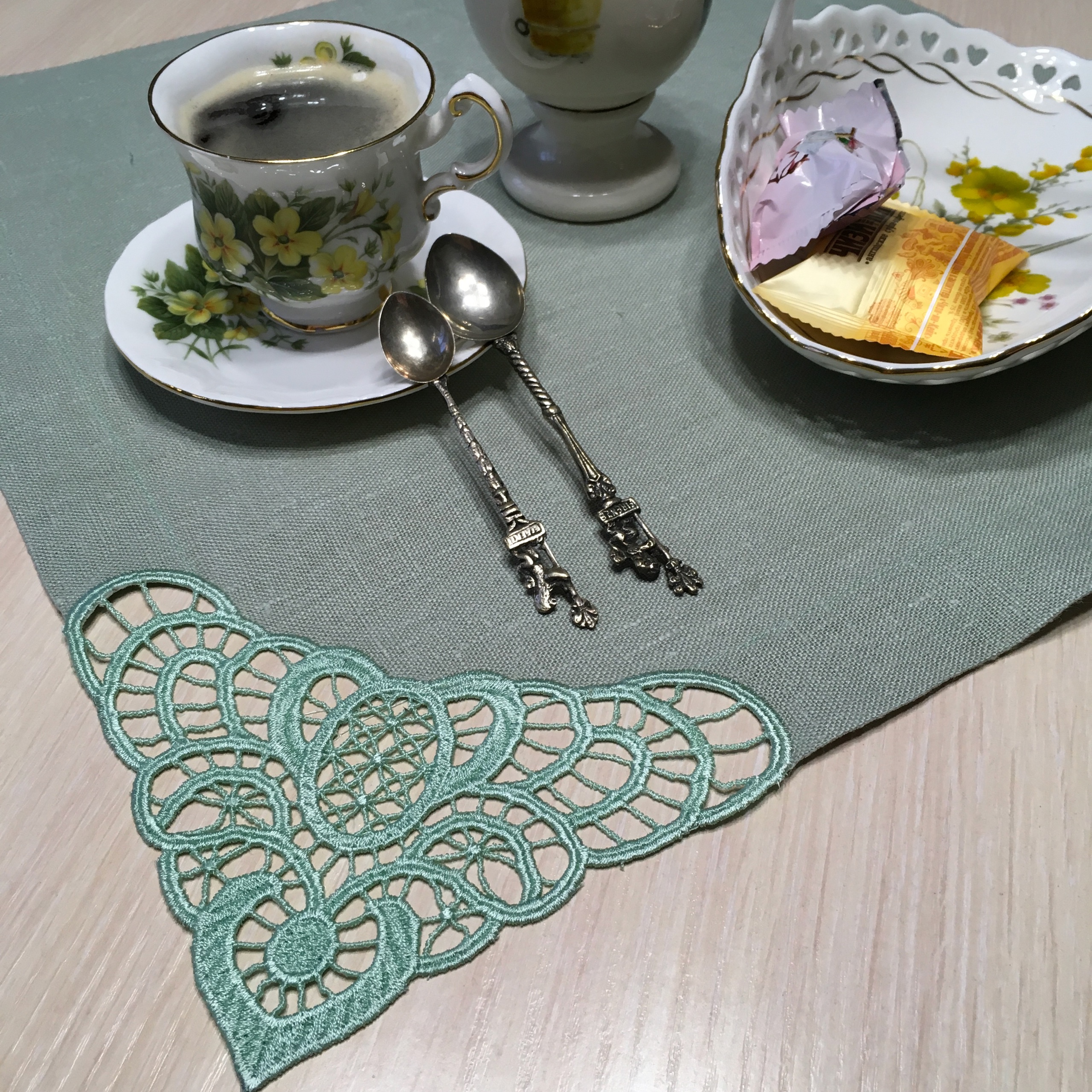 FSL Lace Napkin Corner - All-in-the-Hoop (ITH) Embroidery Design - Image 3