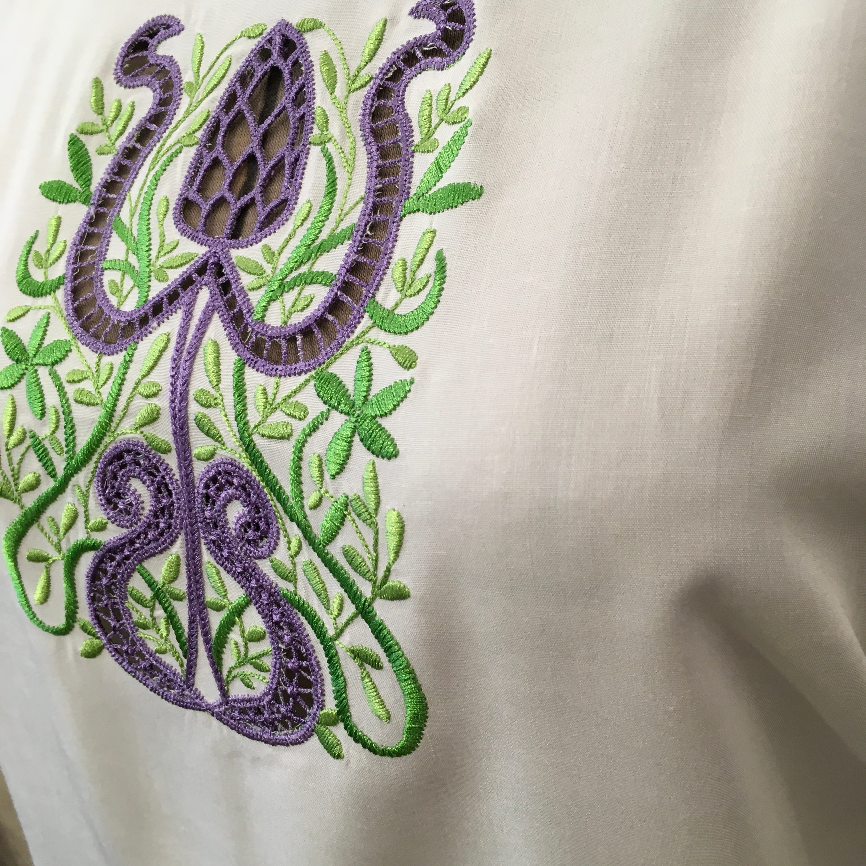 Ornate Cutwork Protea Flower - Richelieu Machine Embroidery Design - Image 5